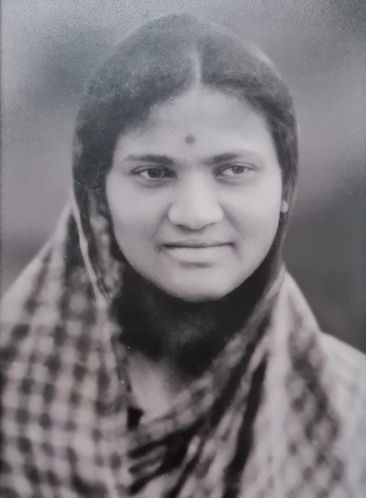 W1064 Woman Pencil Portrait 
